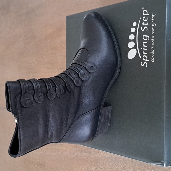 Spring Step Shoes - Spring Step Garibaldi Bootie - Color: Black - Size: EUR 40 (US 9)